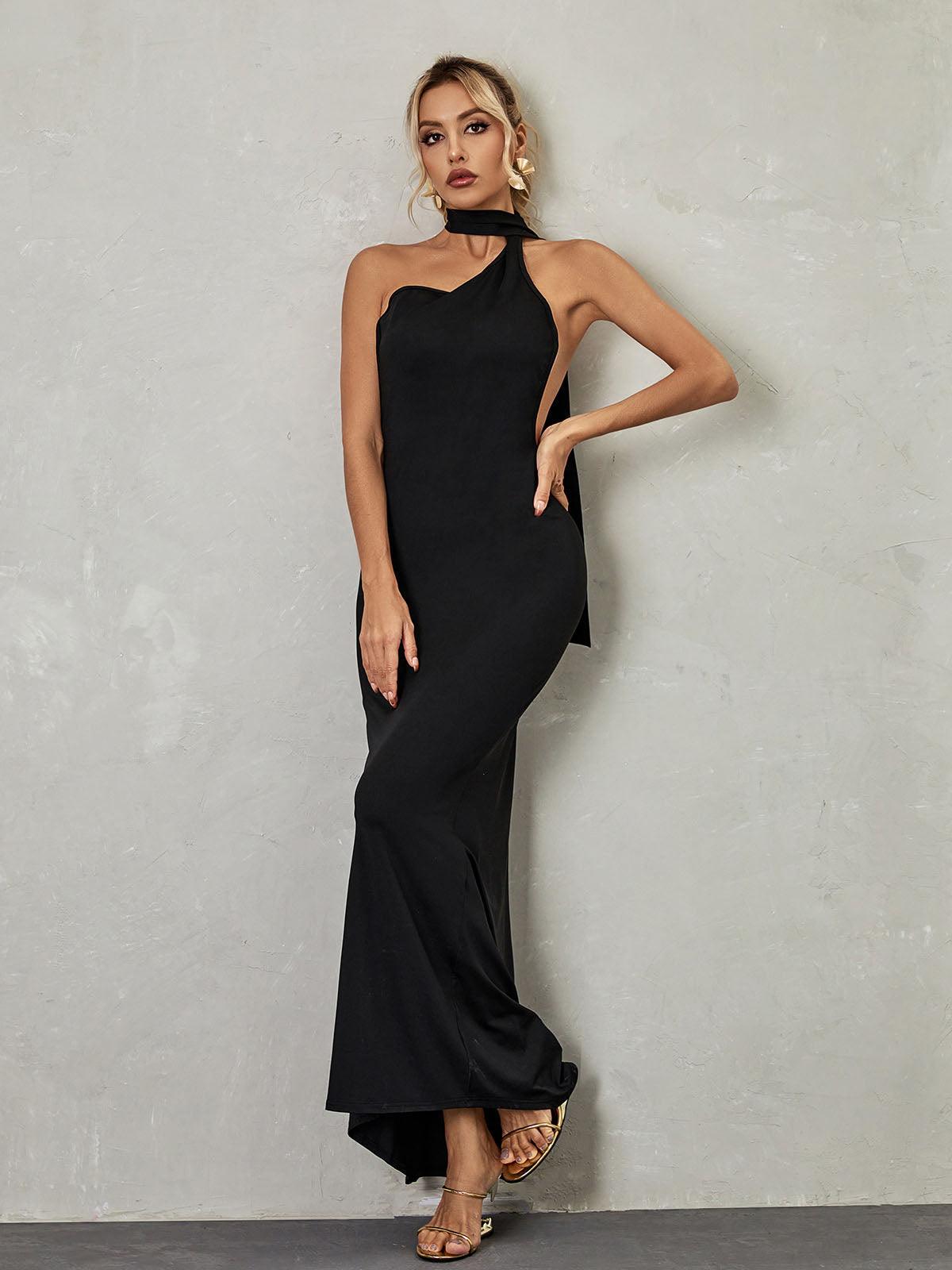 Backless Maxi Dress in Black – Zelora