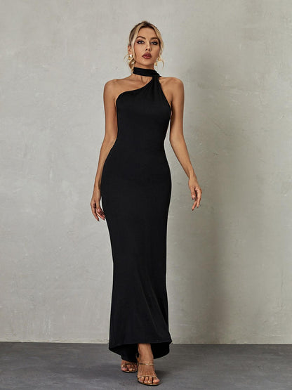 Backless Maxi Dress in Black – Zelora